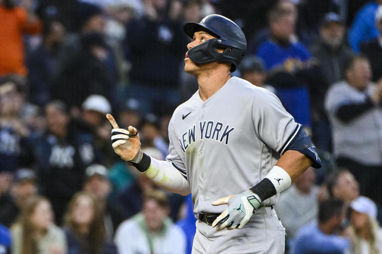 Judge hits 20th homer as Yankees hold off Mariners 5-4