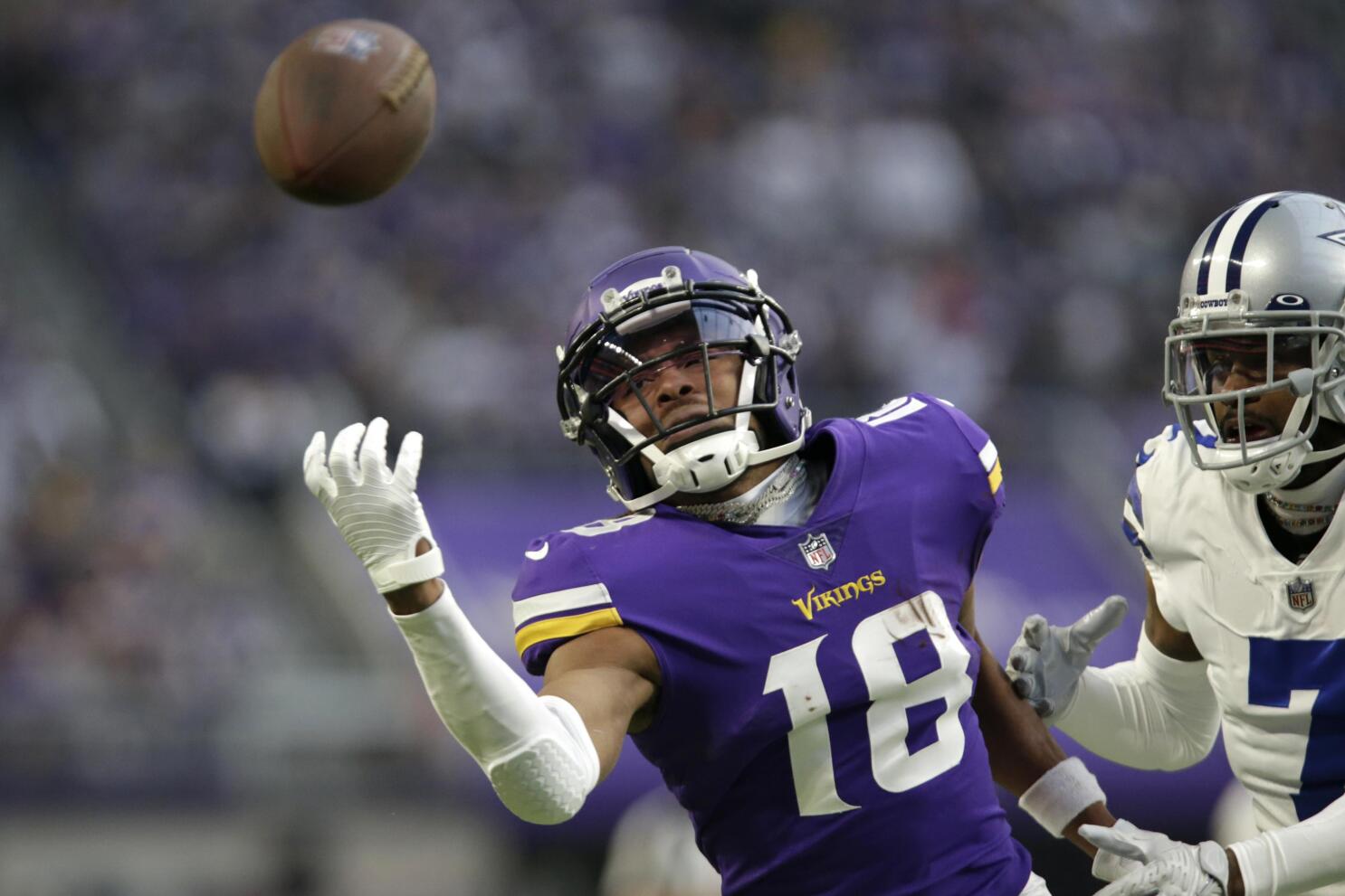 Minnesota Vikings defeat New England Patriots in Thanksgiving Day game