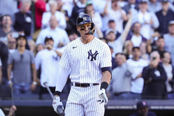 Aaron Judge reacts to getting booed by Yankees fans after hitless Game 3