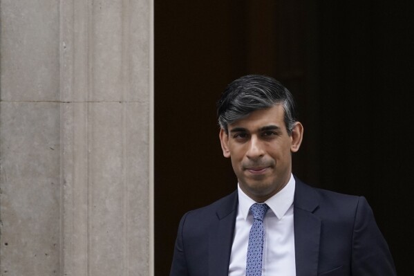 Britain's Prime Minster Rishi Sunak departs 10 Downing Street to go to the House of Commons for his weekly Prime Minister's Questions in London, Wednesday, March 13, 2024. (Ǻ Photo/Alberto Pezzali)