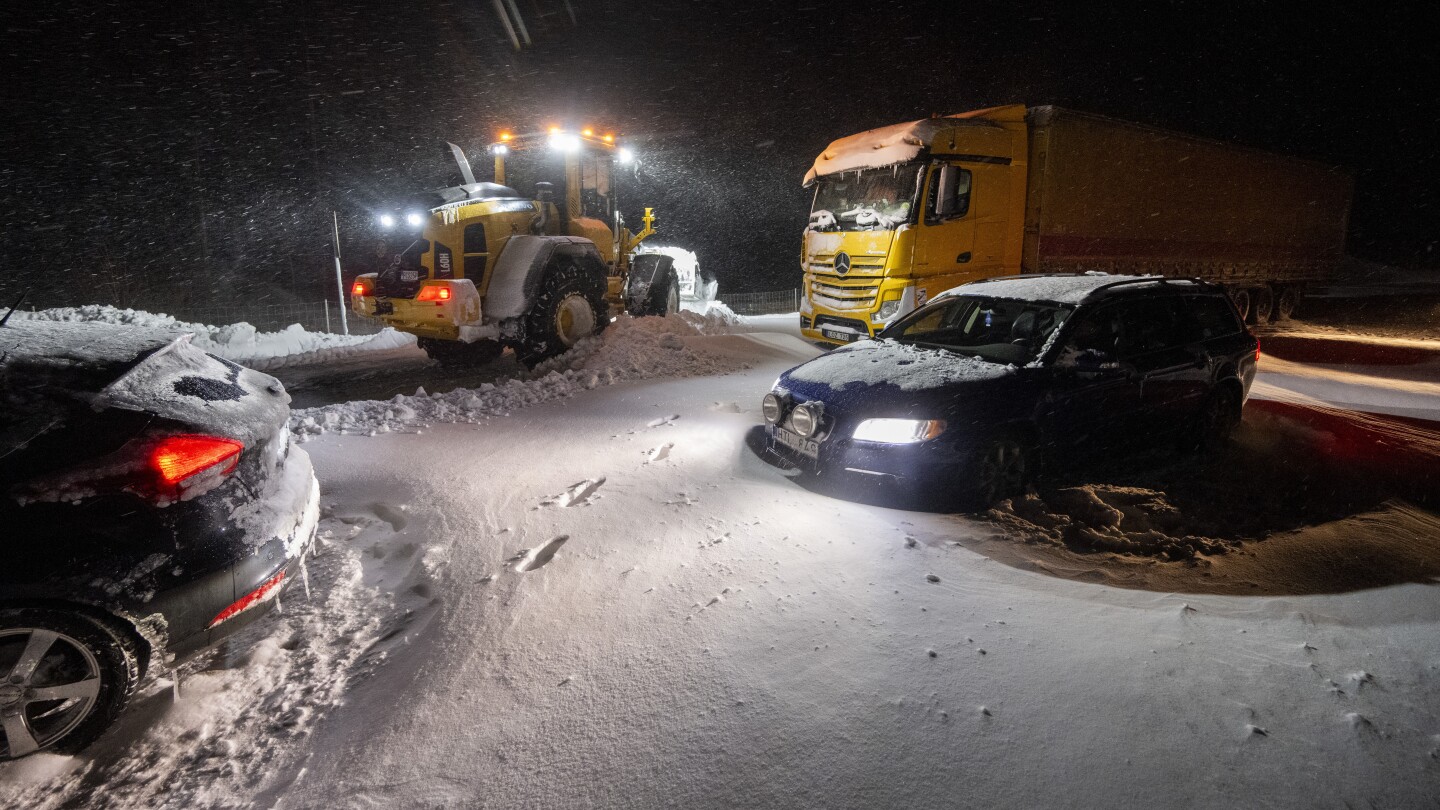 極度の寒さで北欧諸国で数千人が停電