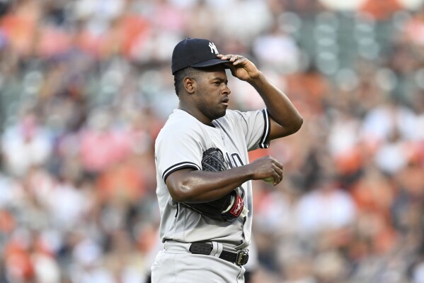 Orioles score 7 runs in 1st inning, pound the Yankees 9-3 to stay