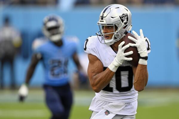 Raiders' Mack Hollins relishes role as 'weird guy' in Vegas