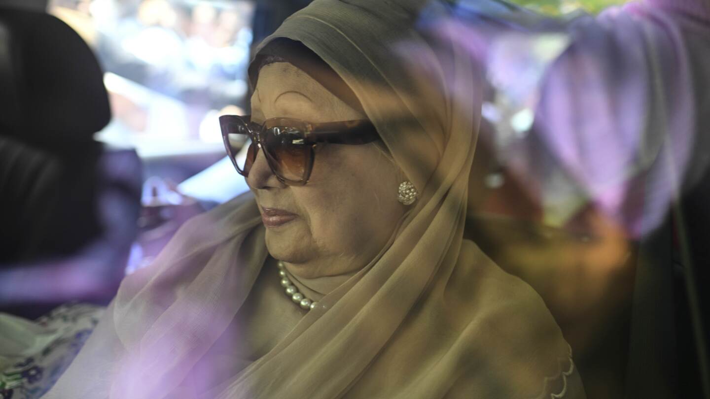 Calls for Early Elections Surge in Bangladesh as Thousands Rally for Khaleda Zia