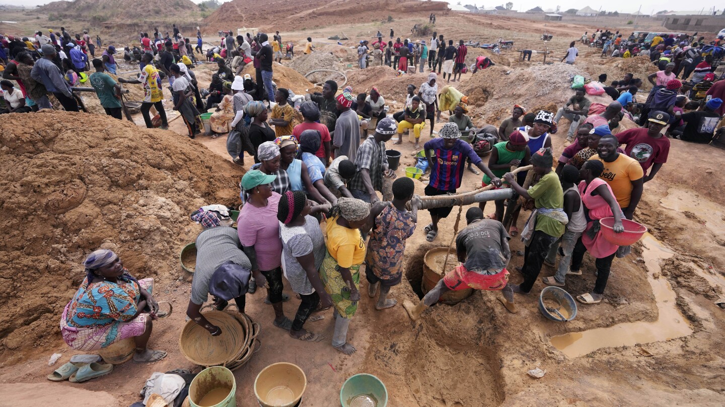 Нигерия се очертава като важен минерален център. Правителството се бори с незаконните операции