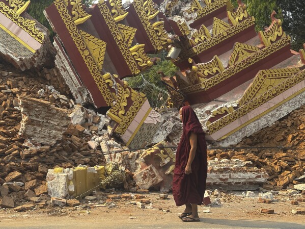 Mùi tử khí tràn ngập các thành phố Myanmar sau trận động đất giết chết hơn 1.600 người và chôn vùi vô số người – Reuters