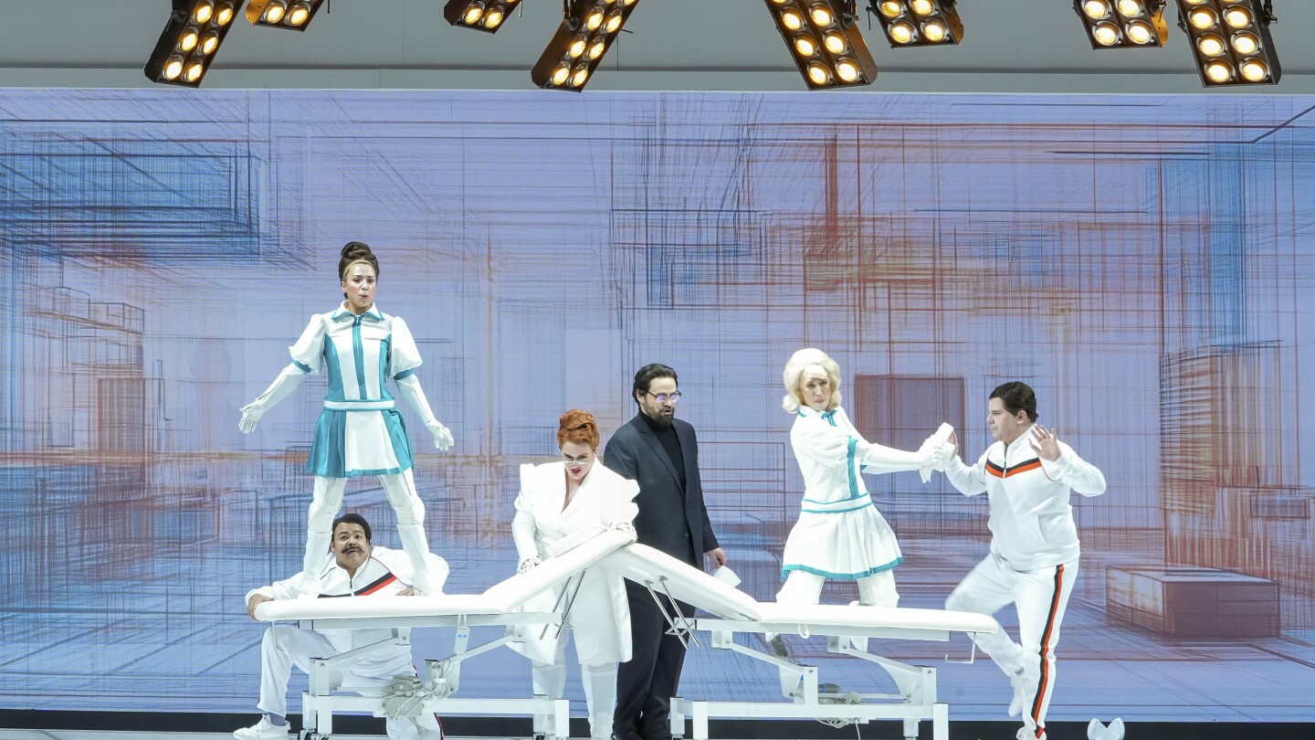 Detroit production of Mozart opera turns its female characters into automatons