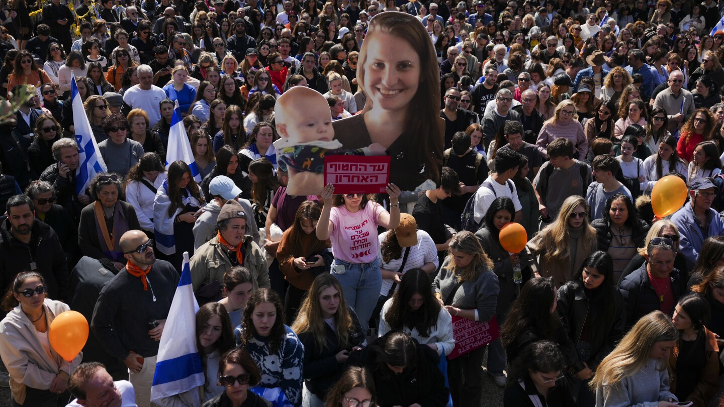 Israelis bid farewell to Shiri Bibas and her 2 young sons killed in captivity in Gaza