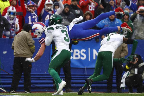 AFC-leading Bills overcome elements, beat White, Jets 20-12