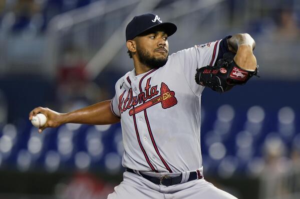 Huascar Ynoa of the Atlanta Braves delivers the pitch in the first