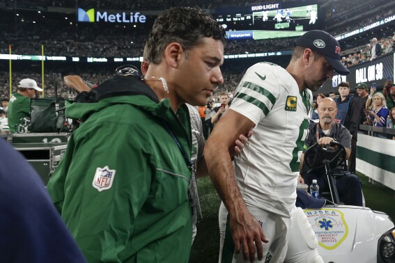 Jets' Sauce Gardner fulfills a promise to his mother and walks the stage as  a college graduate