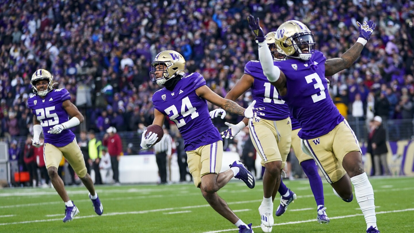 AP Top 25 Takeaways: Back door to the College Football Playoff is likely to be blocked this season