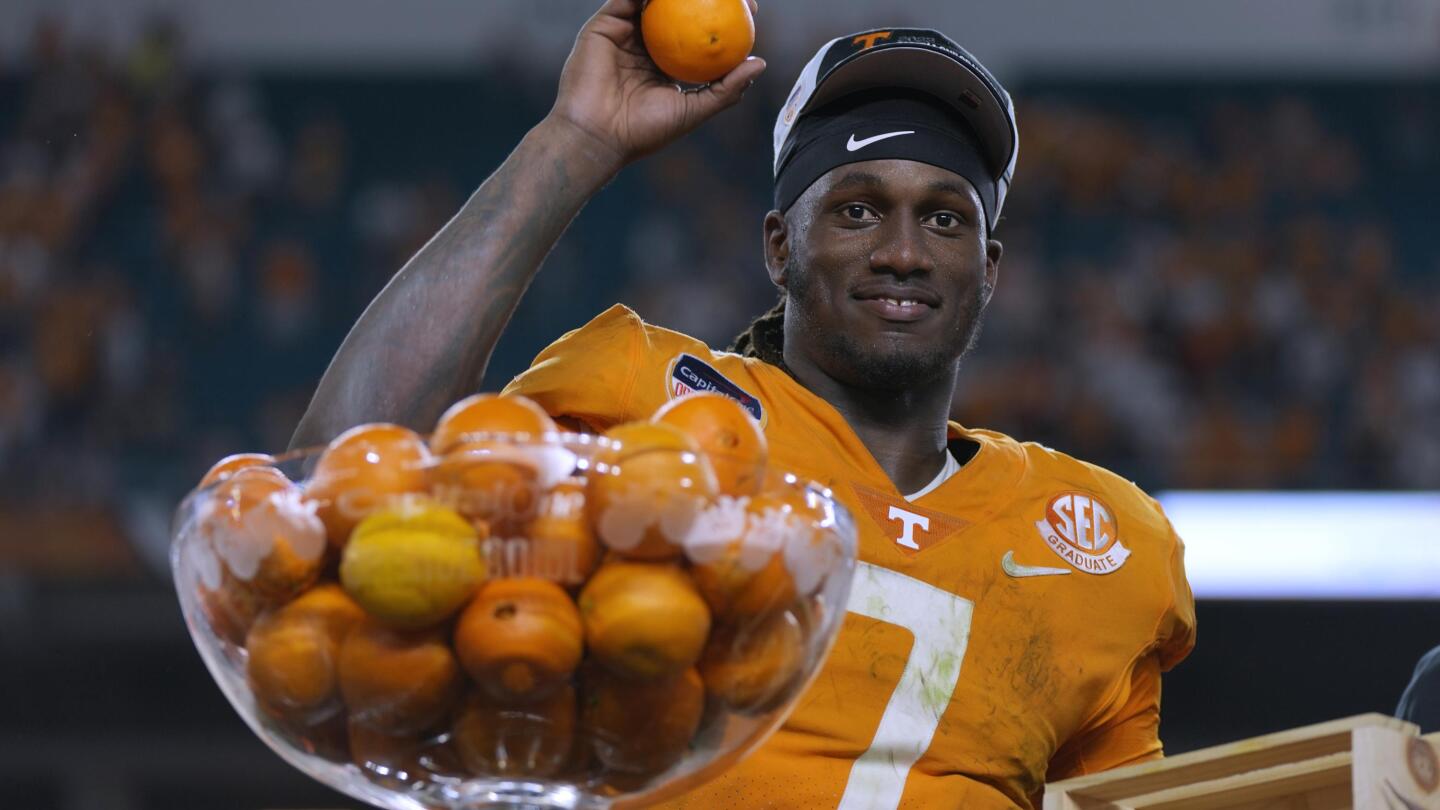 Tennessee football: Peyton Manning, two big UT Vols decisions that
