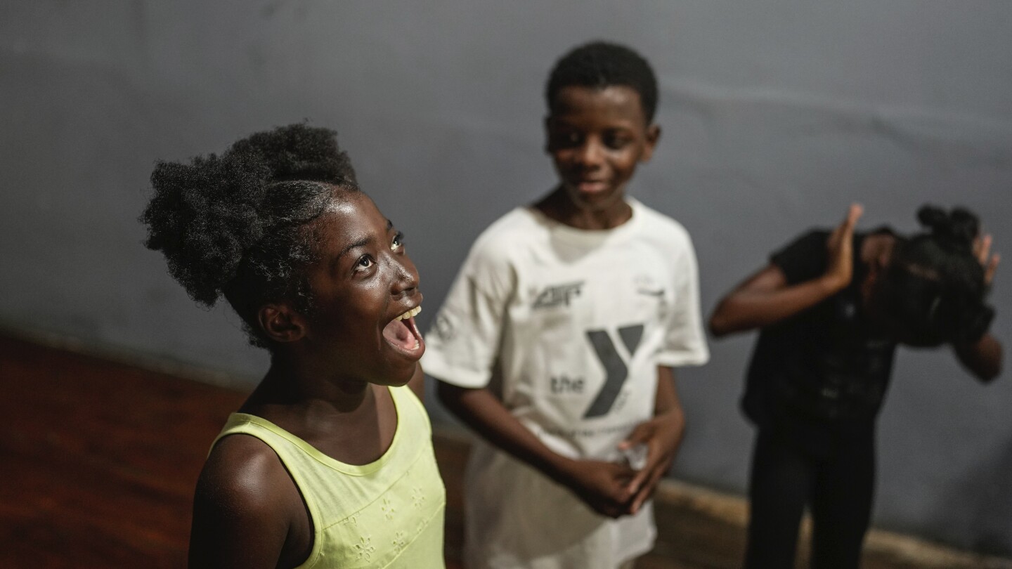 ПОРТ О ПРЕНС Хаити AP — За 12 годишната Джулиана