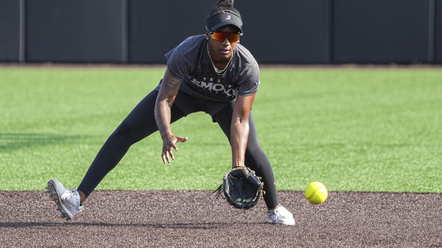 Jade Cargill Co-owns Women's Fastpitch Franchise - SE Scoops