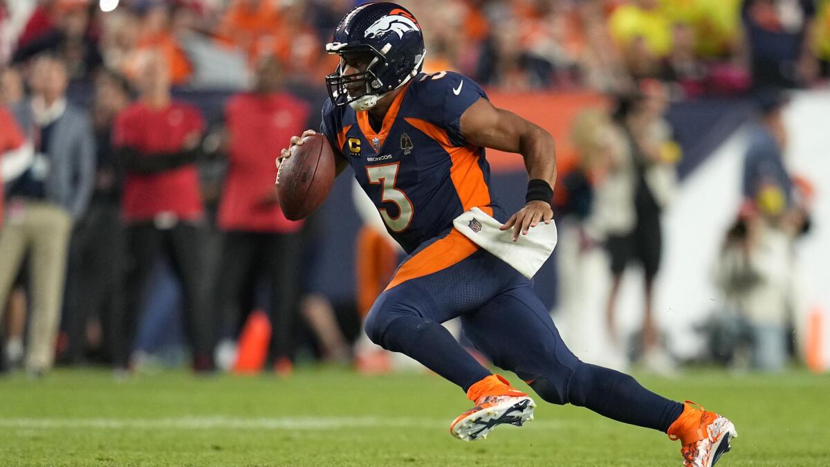 Denver's defense keeps Broncos afloat as Wilson settles in