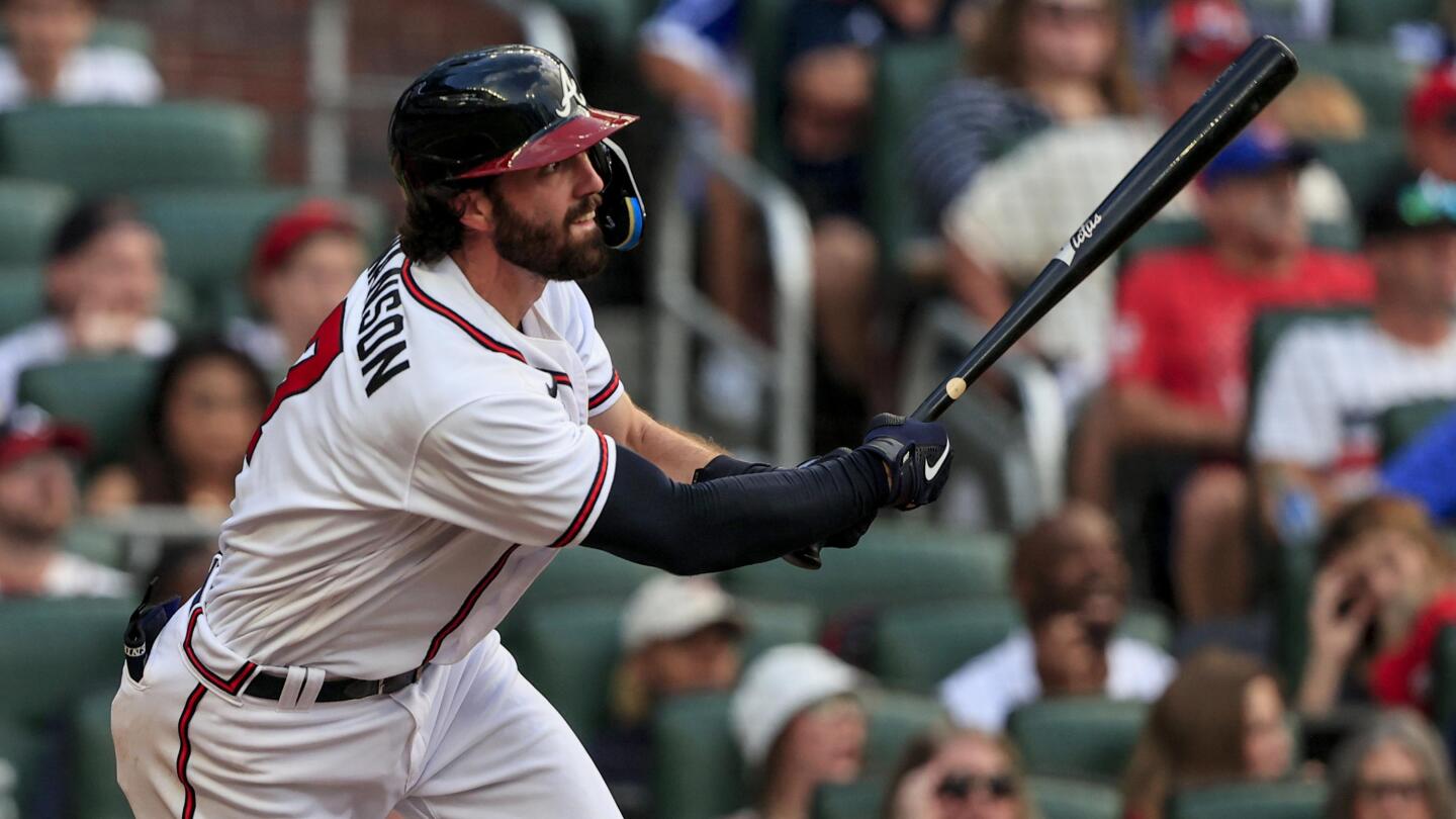 Dansby Swanson taking conservative approach to rehab from wrist surgery, Sports