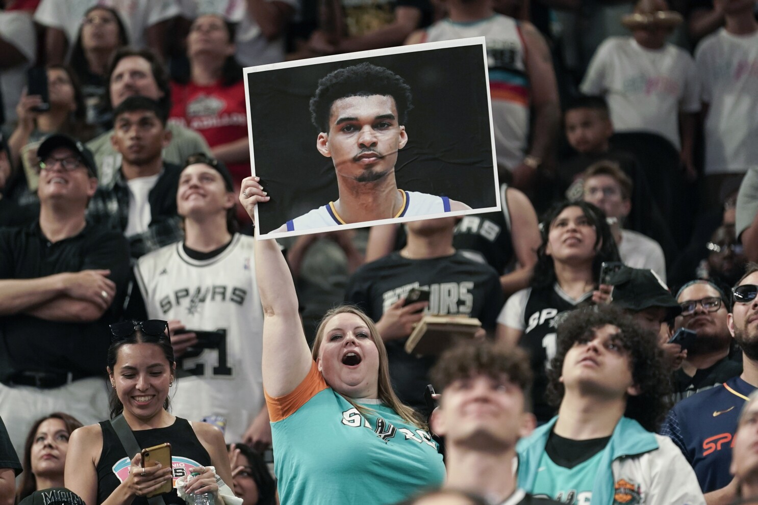 Spurs fans share how they would party with Tim Duncan to celebrate