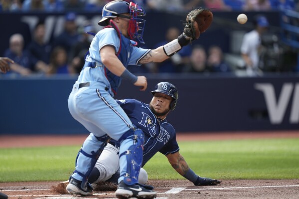 Rays Power Past Blue Jays in 8-2 Win
