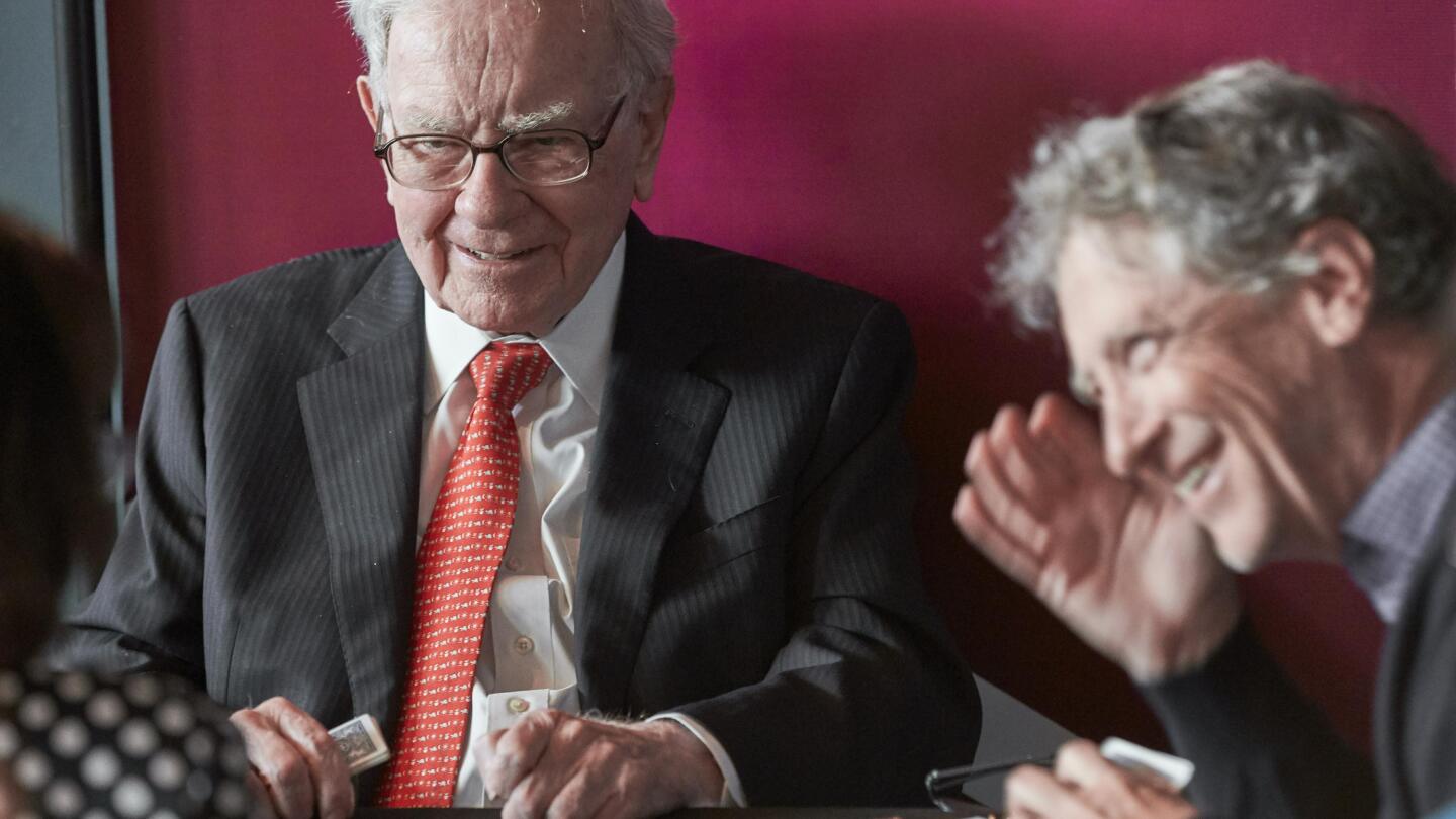Buffett still wants deals but can’t find any attractive ones