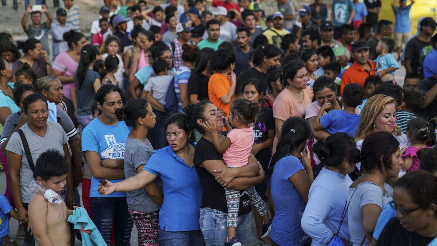 Biden to slowly allow 25,000 people seeking asylum into US