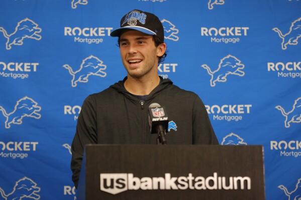 Lions rookie kicker Jake Bates thought his football dream was dead. His  game-winner beat the Vikings | AP News