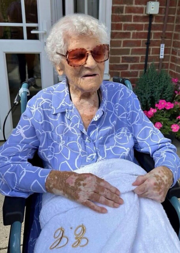 115-year-old British girl, now the arena’s oldest, offers her recipe to lengthy lifestyles