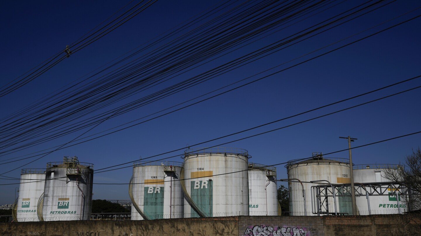 РИО ДЕ ЖАНЕЙРО (AP) — Ръководителят на бразилския държавен петролен