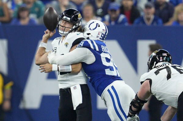 Despite opening day loss, Colts defense takes big step forward in 2nd  season with Gus Bradley