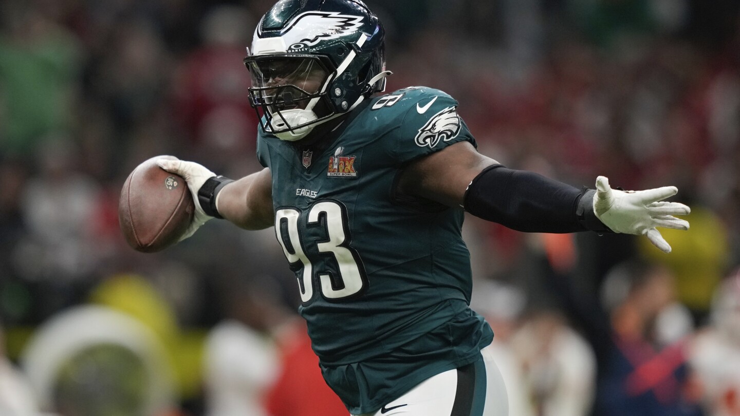 NFl Deals for QBs Darnold and Fields, pass rushers Williams and Sweat – Start of NFL free agency