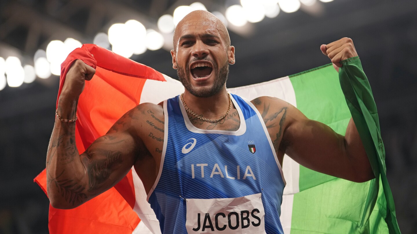 Италианският олимпийски шампион Джейкъбс се свързва отново с американското семейство, като се мести във Флорида преди Игрите в Париж
