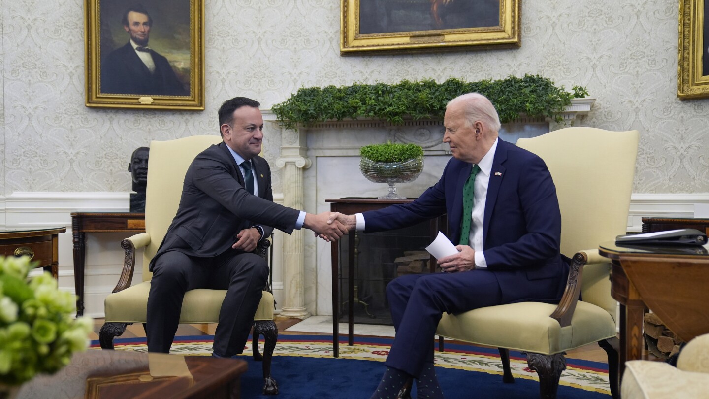 Приемайки министър-председателя на Ирландия, Байдън празнува своите ирландски корени (както обича да прави)
