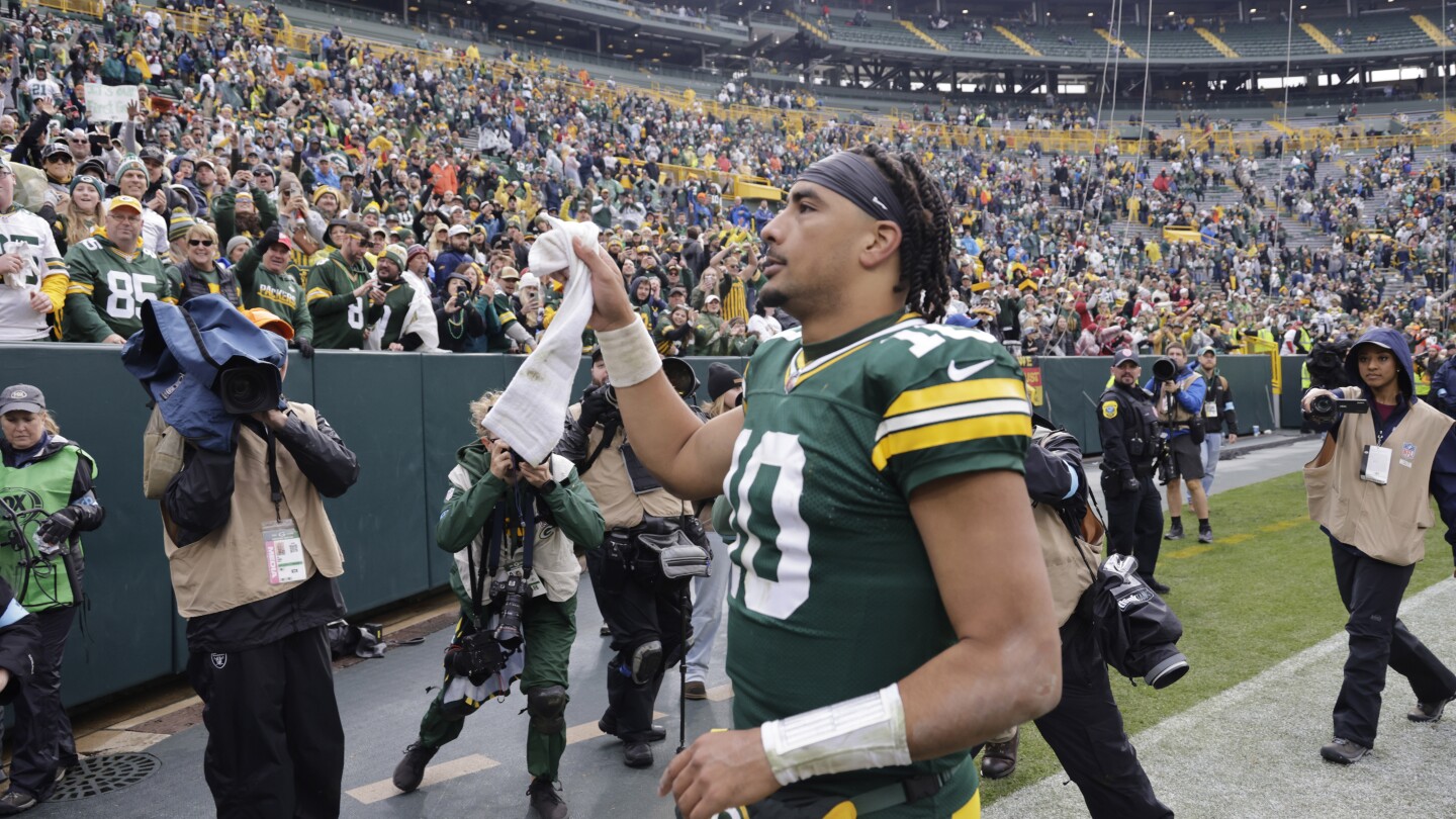 Packers Beat Cardinals 34-13, Love Shines