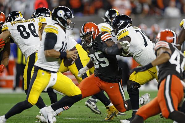 Mitch Trubisky, Steelers' offense bog down in loss to Browns