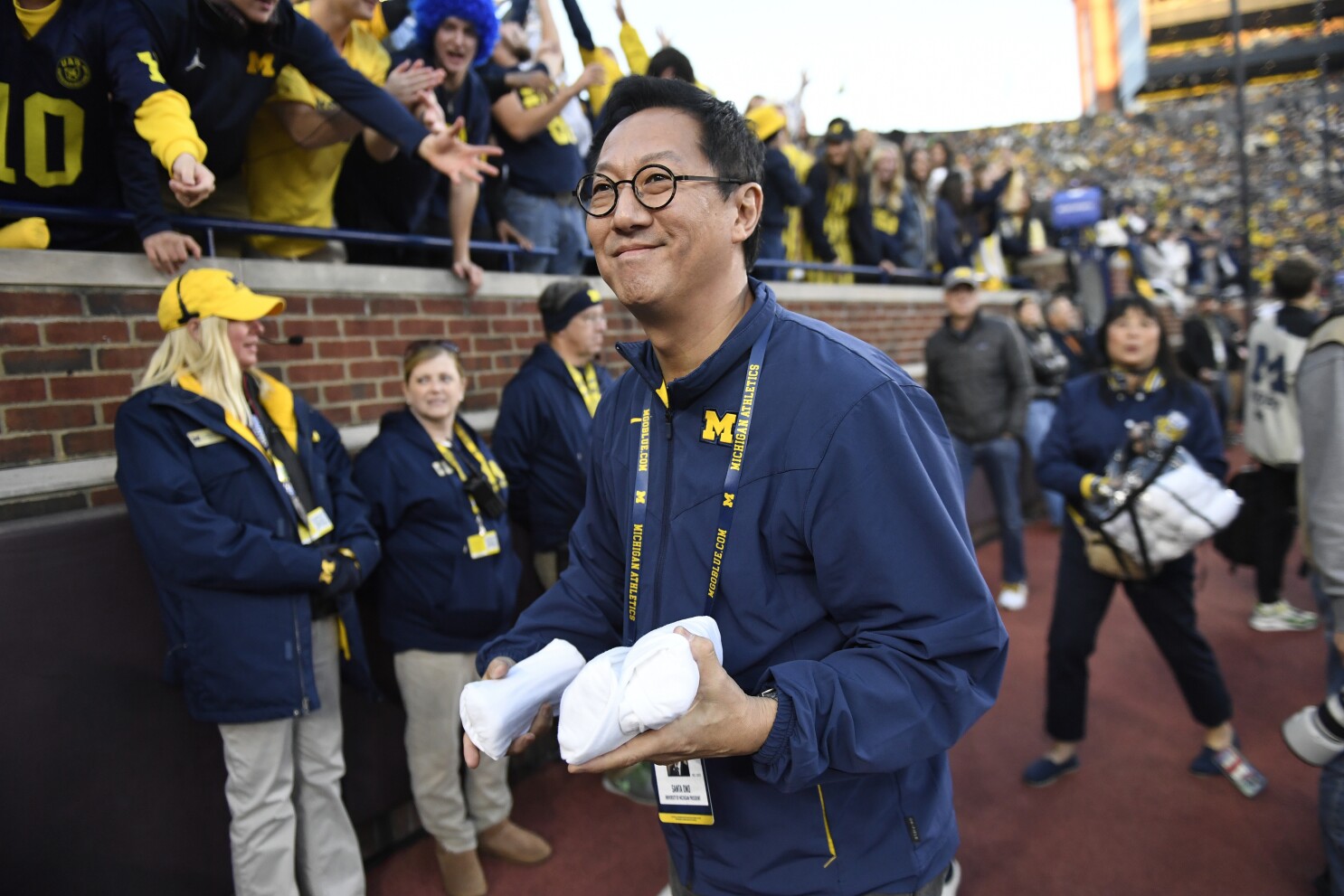Former University of Michigan president gets initial approval to lead the University of Florida
