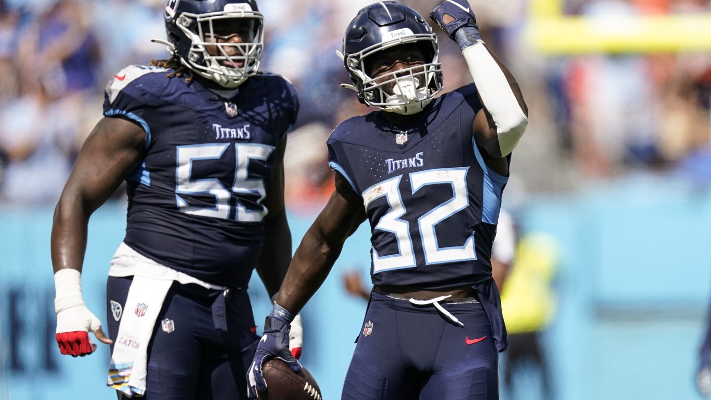 Derrick Henry reminds Titans why he matters as offense posts best