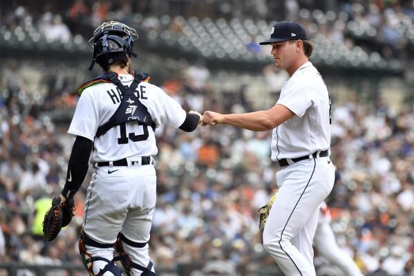 Cease goes 5 innings in debut, White Sox beat Tigers 7-5