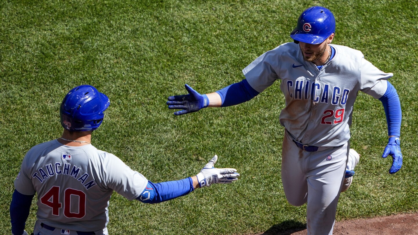 Michael Busch homers in his 4th straight game to power Cubs past Mariners