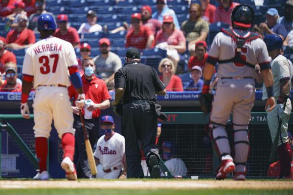 Netting falls during Nationals-Phillies game at Citizens Bank Park