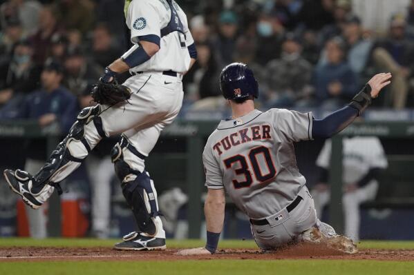 Why Houston Astros' Kyle Tucker doesn't wear batting gloves