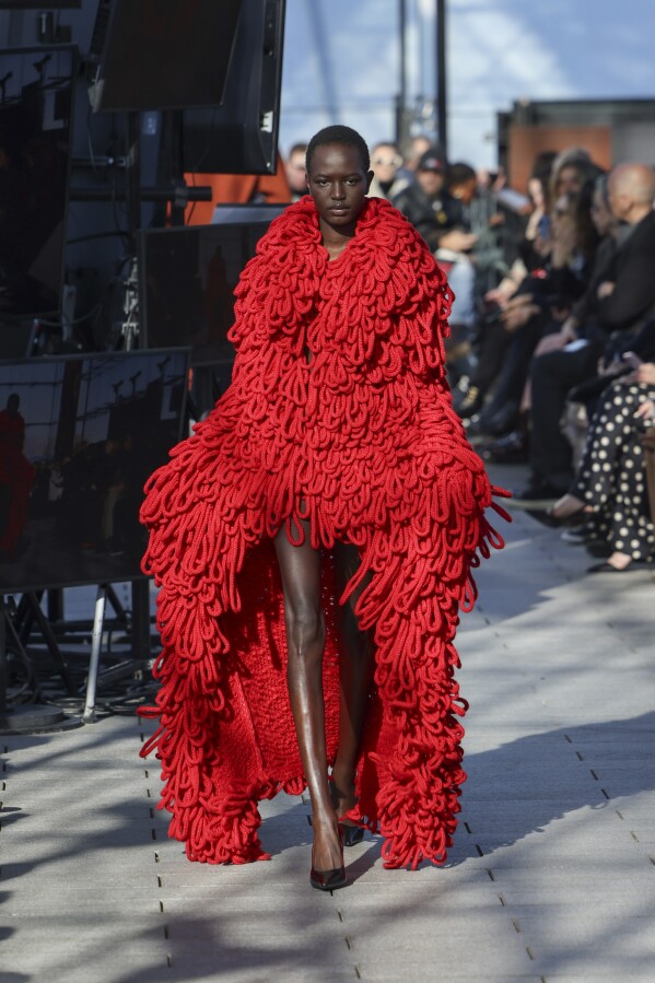 Stella McCartney Fall 2024 Fashion Show