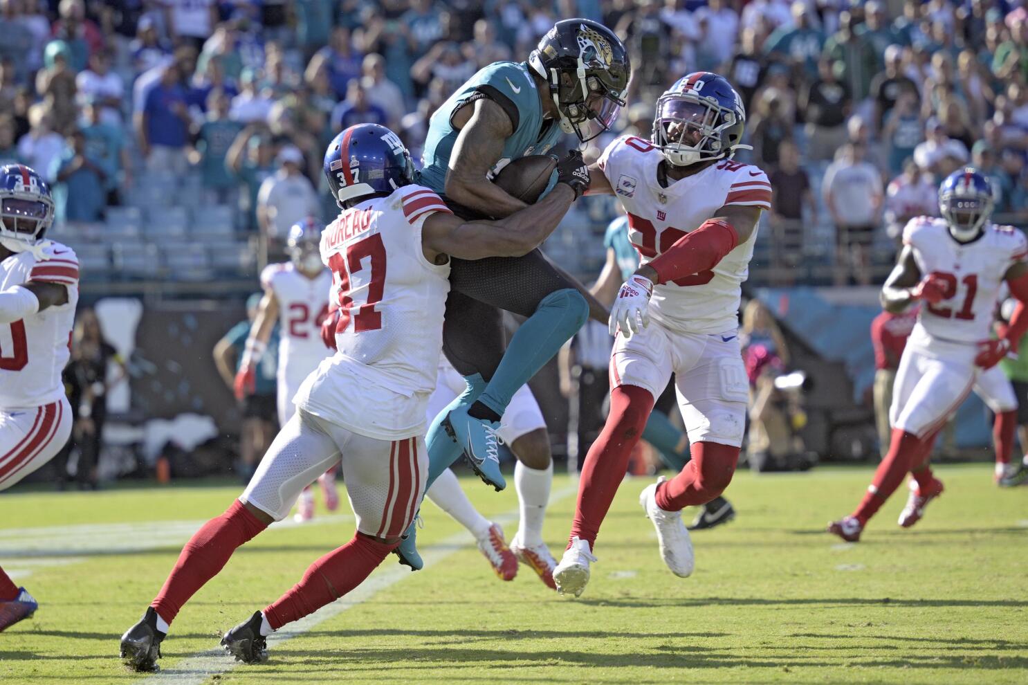 Jags WRs putting up huge numbers, but wins remain elusive