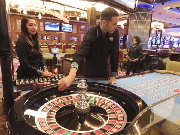 US casinos have their best July ever, winning nearly $5.4B from gamblers |  AP News