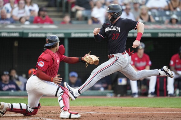 Kole Calhoun HR gets Guardians past Twins in 10