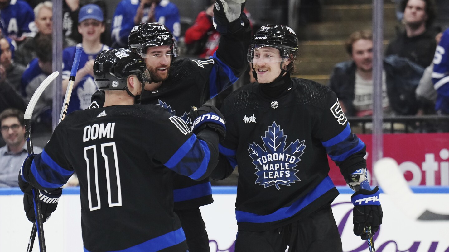 Tyler Bertuzzi scores twice, Maple Leafs beat the Capitals 5-1