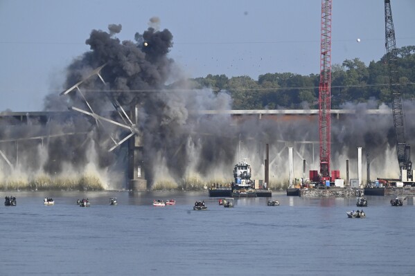 CORRECTS PHOTOGRAPHER'S BYLINE TO BAILEY STOVER INSTEAD OF CLEO NORMAN - The Rocheport Bridge over Interstate 70 is demolished, Sunday, Sept. 10, 2023, in Rocheport, Mo. A new $220 million bridge is scheduled to be completed by December 2024. (Bailey Stover/Missourian via AP)