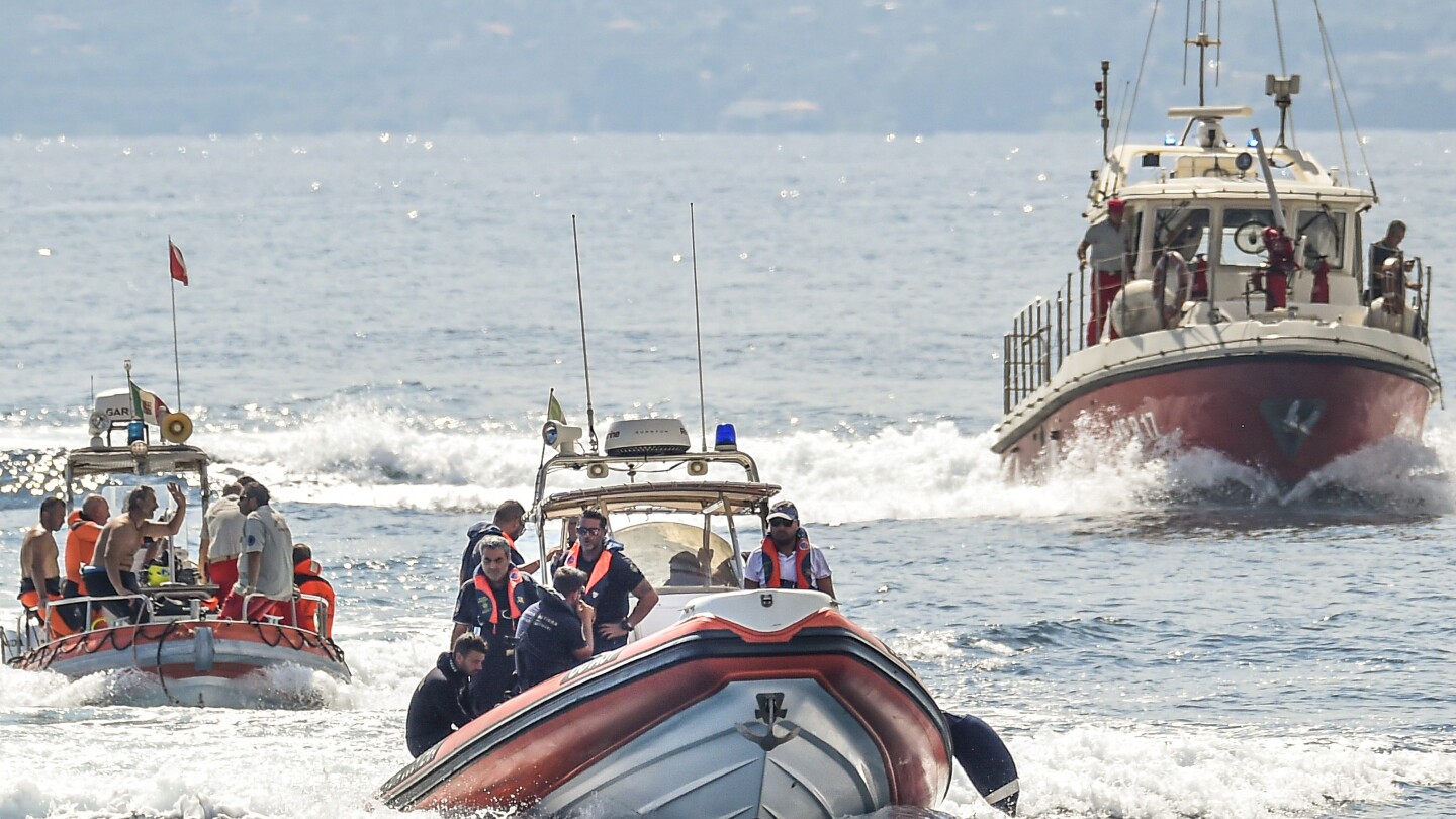 La Procura sta interrogando il capitano di un superyacht affondato al largo della Sicilia, dice il pubblico ministero