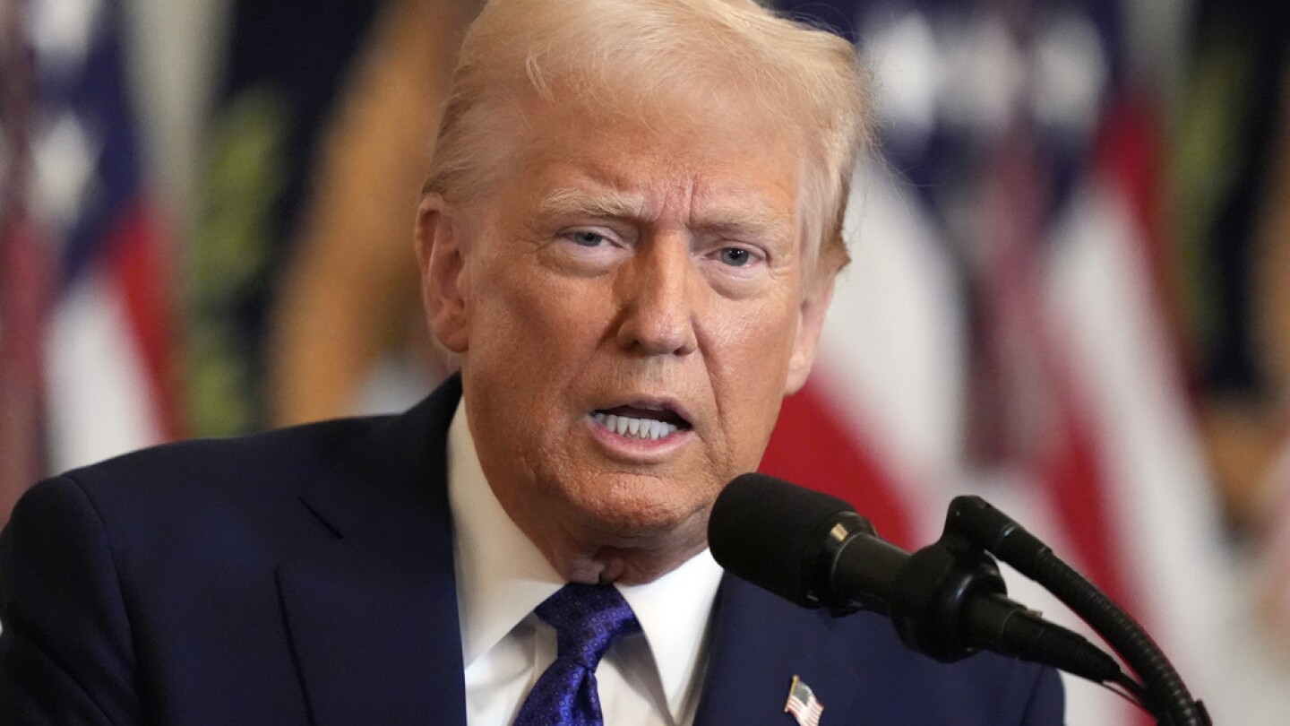 Atualizações ao vivo: Trump quer enviar migrantes que estão nos EUA ilegalmente para a baía de Guantánamo
 #ÚltimasNotícias