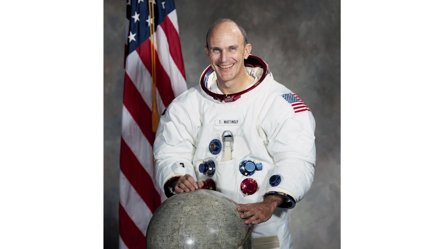 Apollo 13 crew member Ken Mattingly, renowned astronaut, passes away at 87 after aiding their safe return to Earth