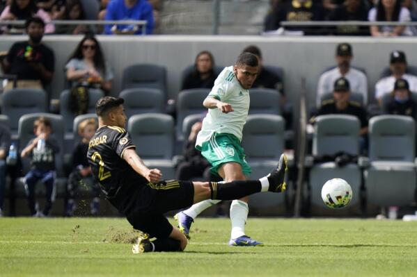 Vela's hat trick leads LAFC to 3-0 opening win over Colorado - The